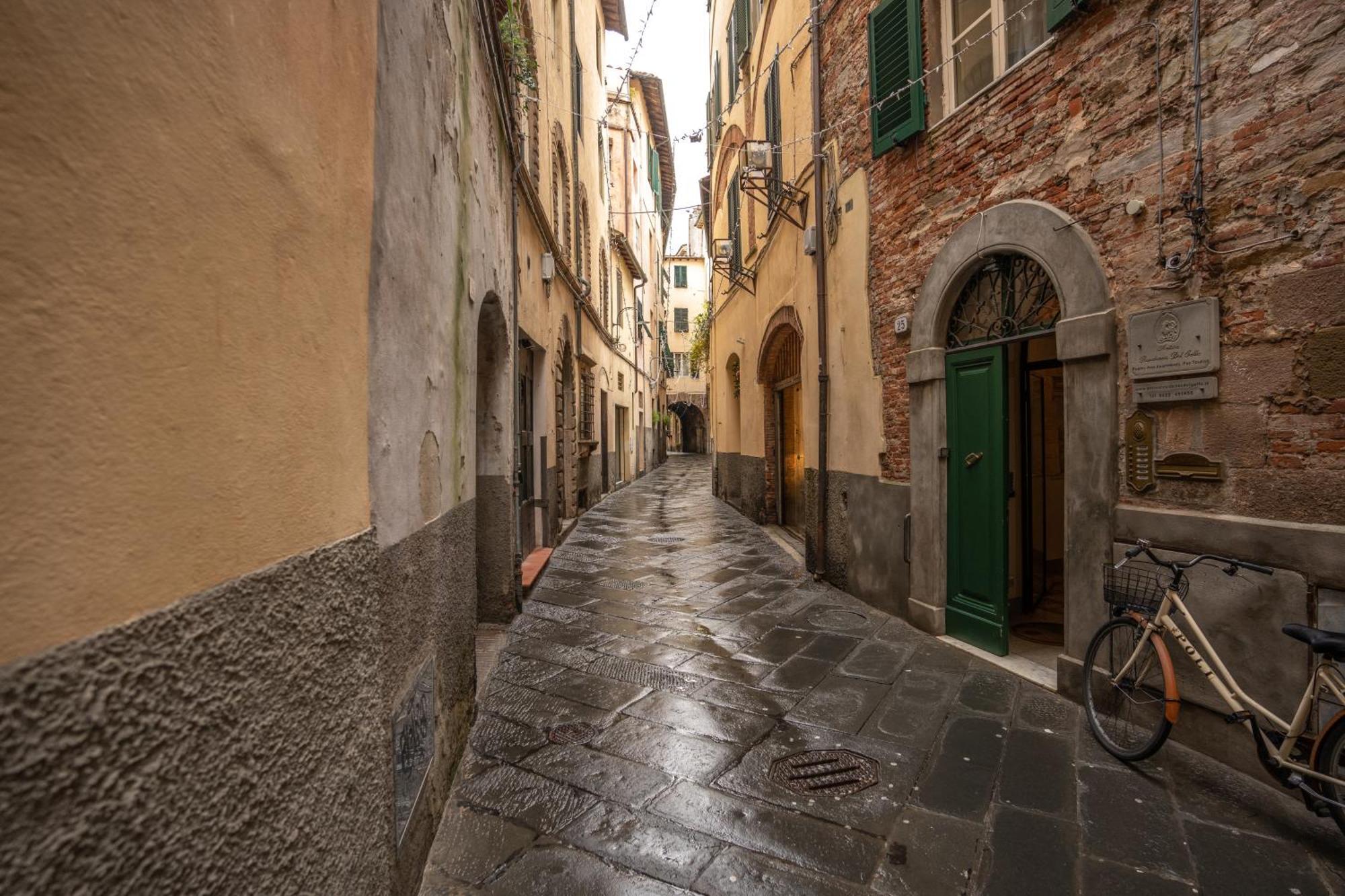 Il Gallo - Charming Apartment In Lucca Heart Buitenkant foto